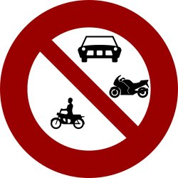 禁止四輪以上汽車及機車進入 · No cars (4+ wheels) or motorcycles allowed